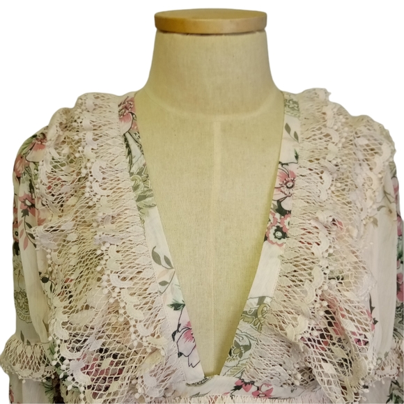 Rose Velvet Floral Dress - Picture 5 of 10